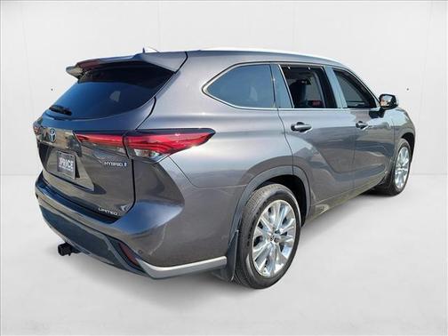 2022 Toyota Highlander Hybrid Limited