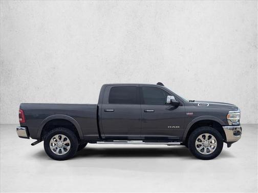2022 RAM 2500 Laramie Crew Cab 4x4 6'4' Box