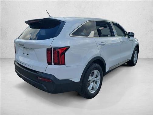 2022 Kia Sorento LX