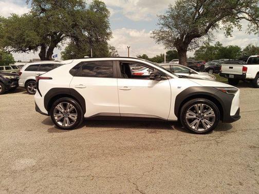 Cosmic White Pearl 2025 Subaru Solterra Limited