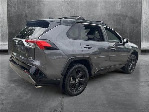 2021 Toyota RAV4 Hybrid SE