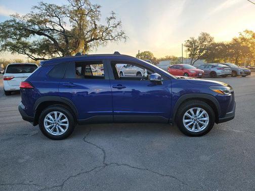 2022 Toyota Corolla Cross LE