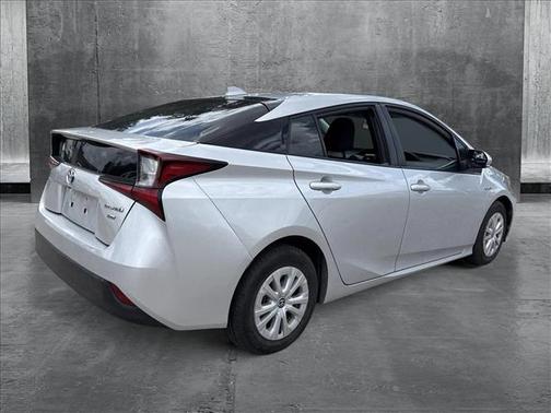 2021 Toyota Prius L