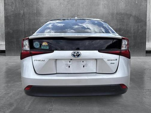 2021 Toyota Prius L