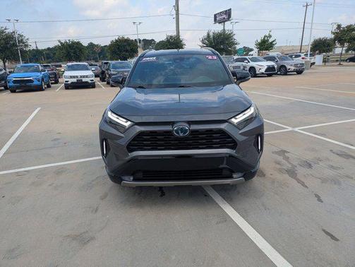 2023 Toyota RAV4 Hybrid SE