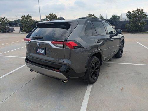 2023 Toyota RAV4 Hybrid SE