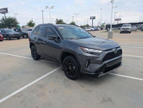 2023 Toyota RAV4 Hybrid SE