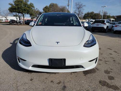 2022 Tesla Model Y Long Range Dual Motor All-Wheel Drive