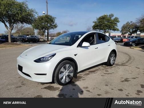 2022 Tesla Model Y Long Range Dual Motor All-Wheel Drive