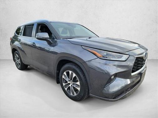 2021 Toyota Highlander Hybrid XLE