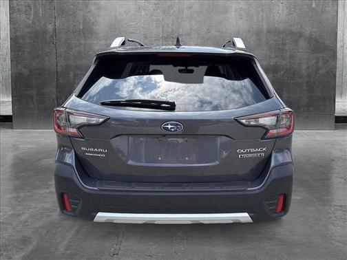 2022 Subaru Outback Touring XT