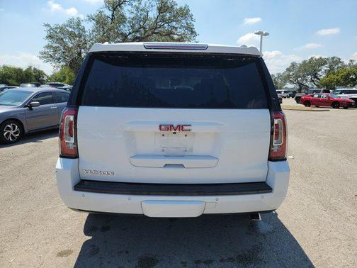 2016 GMC Yukon SLT