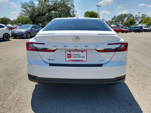2025 Toyota Camry LE
