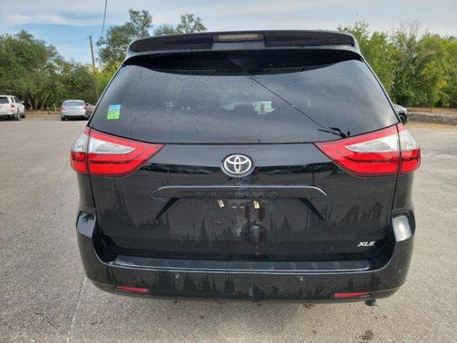 2015 Toyota Sienna XLE Premium