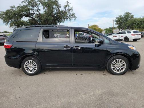 2015 Toyota Sienna XLE Premium