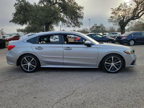 2022 Honda Civic Touring