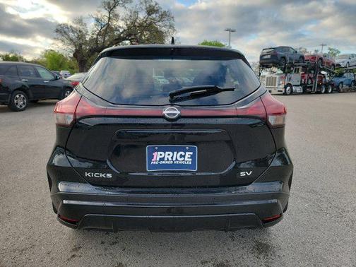 2023 Nissan Kicks SV