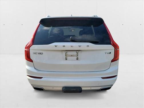 2019 Volvo XC90 T6 Momentum