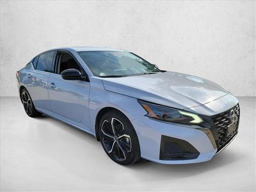 Gray Sky Pearl 2023 Nissan Altima SR FWD