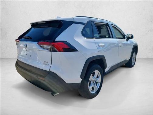 2021 Toyota RAV4 Hybrid XLE