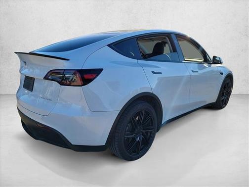 2023 Tesla Model Y Long Range Dual Motor All-Wheel Drive