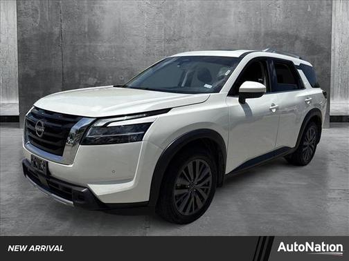 2024 Nissan Pathfinder SL FWD