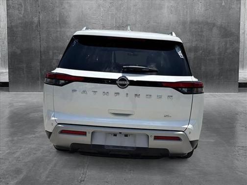 2024 Nissan Pathfinder SL FWD