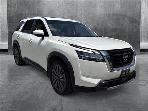 2024 Nissan Pathfinder SL FWD