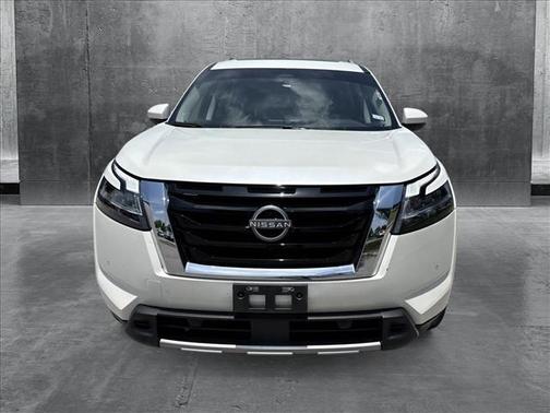 2024 Nissan Pathfinder SL FWD