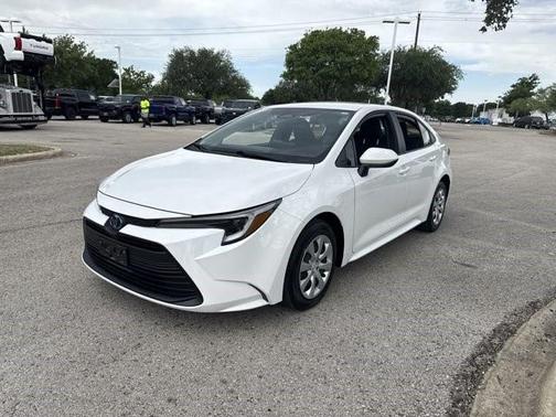 2024 Toyota Corolla Hybrid LE