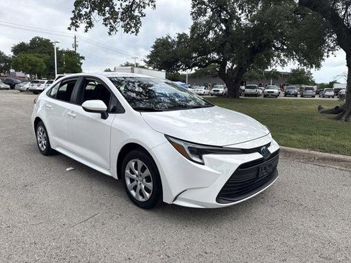 2024 Toyota Corolla Hybrid LE