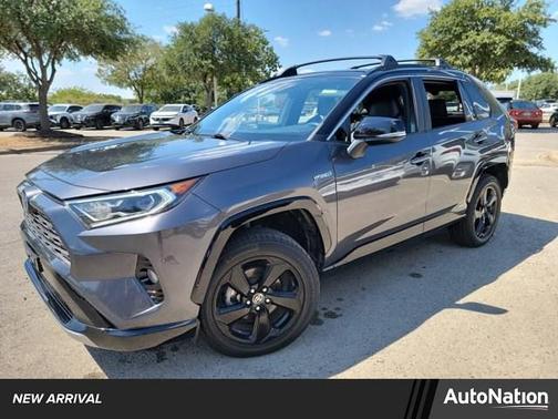 2020 Toyota RAV4 Hybrid SE