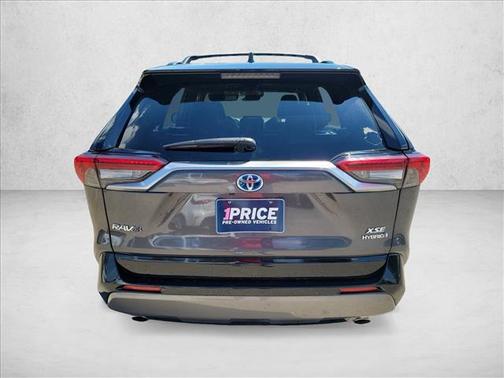 2020 Toyota RAV4 Hybrid SE
