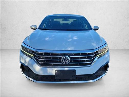 2022 Volkswagen Passat 2.0T R-Line
