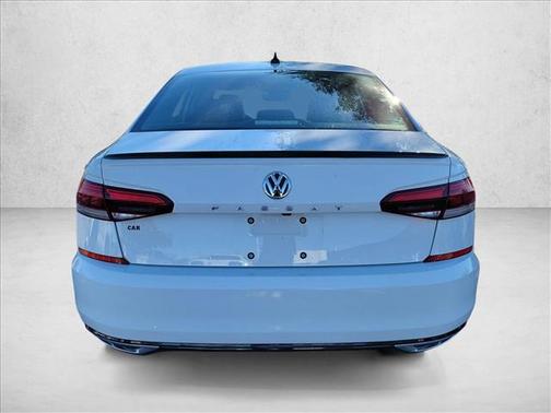 2022 Volkswagen Passat 2.0T R-Line