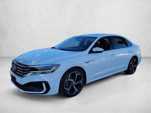 2022 Volkswagen Passat 2.0T R-Line
