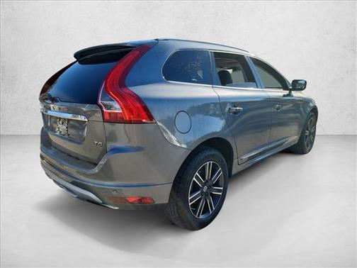 2017 Volvo XC60 T5 Dynamic