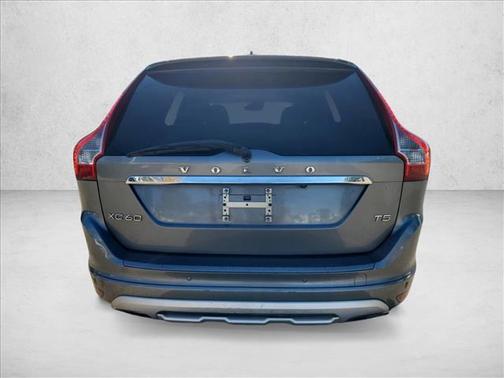 2017 Volvo XC60 T5 Dynamic