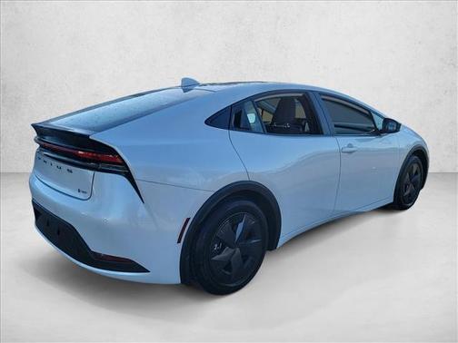 2025 Toyota Prius LE