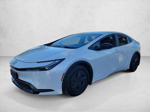 2025 Toyota Prius LE