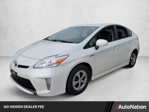 White 2014 Toyota Prius Two