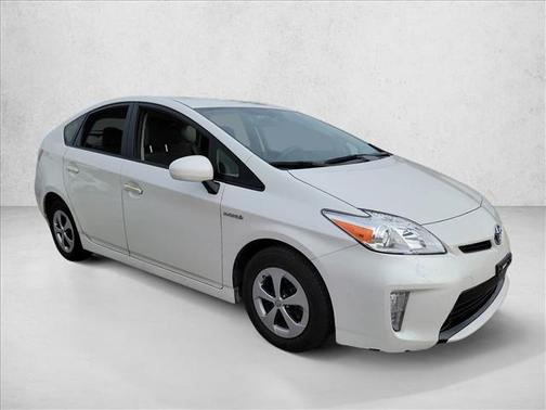 White 2014 Toyota Prius Two