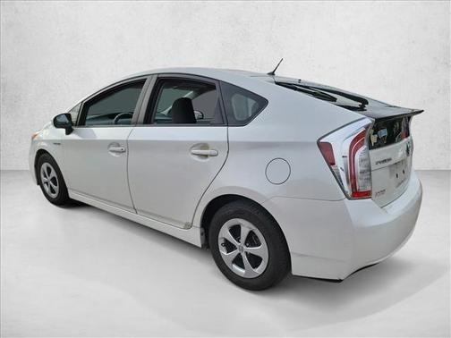 White 2014 Toyota Prius Two