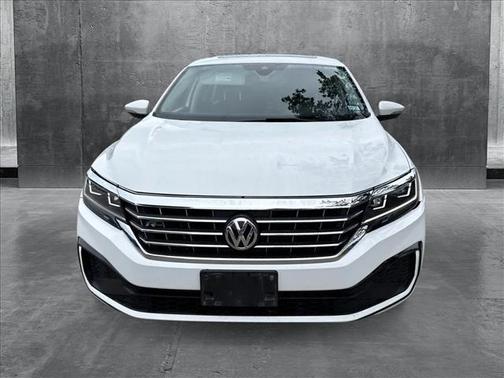 2020 Volkswagen Passat 2.0T R-Line