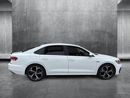 2020 Volkswagen Passat 2.0T R-Line
