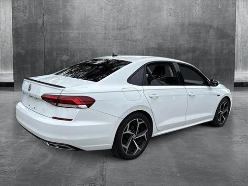2020 Volkswagen Passat 2.0T R-Line
