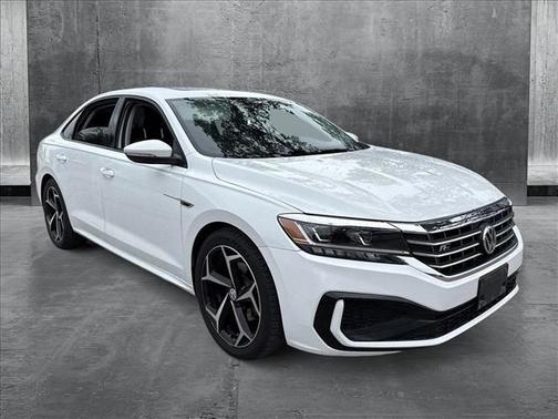 2020 Volkswagen Passat 2.0T R-Line