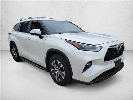 Blizzard Pearl 2021 Toyota Highlander XLE