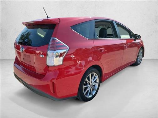 2017 Toyota Prius v Five