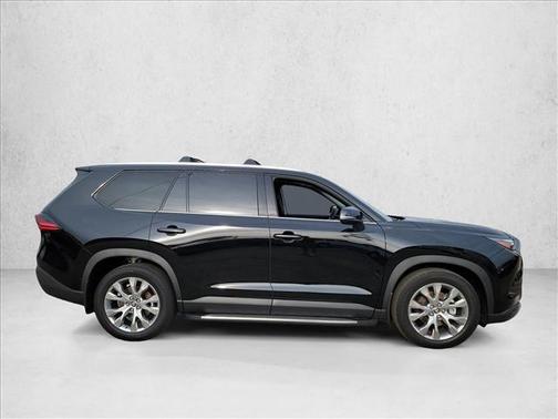 Midnight Black Met 2026 Toyota Grand Highlander Limited